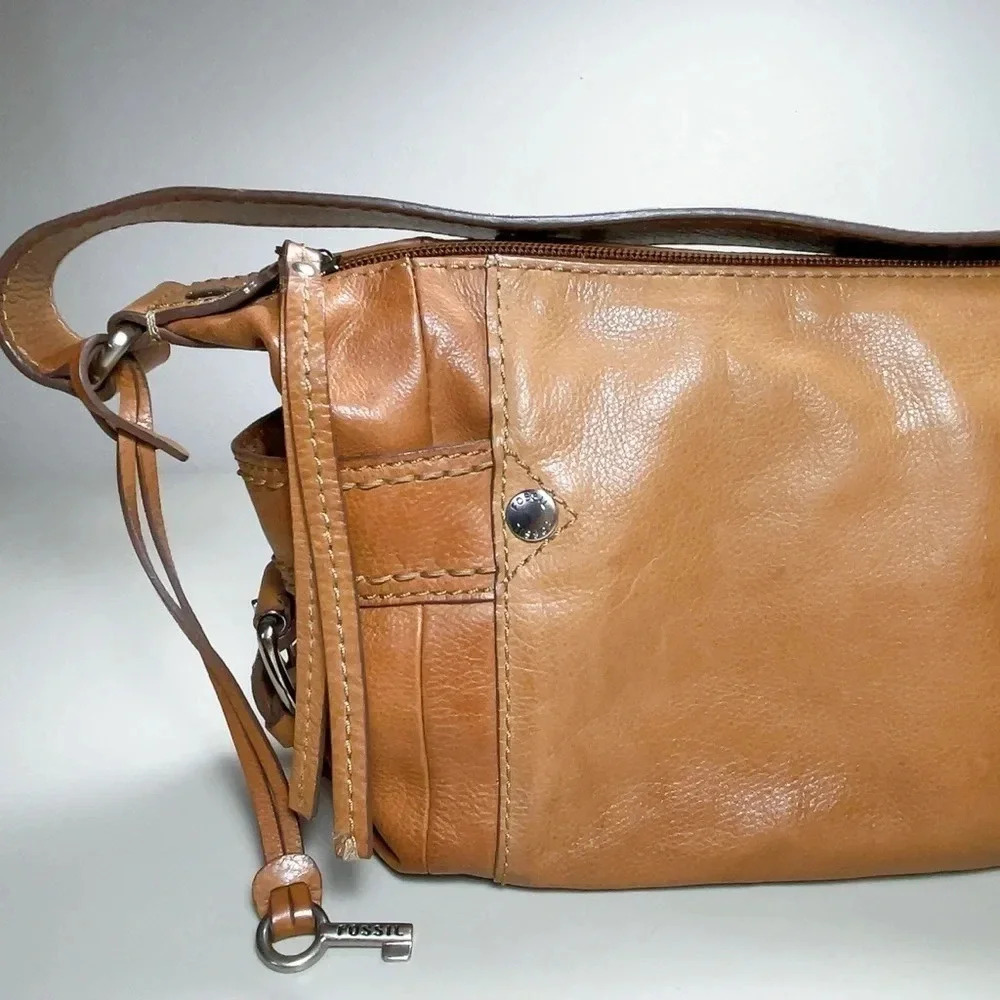 Fossil Leather Brown Key Chain Hobo Shoulder  Bag - Picture 3 of 16